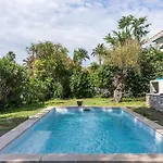 Pretty House With Pool In