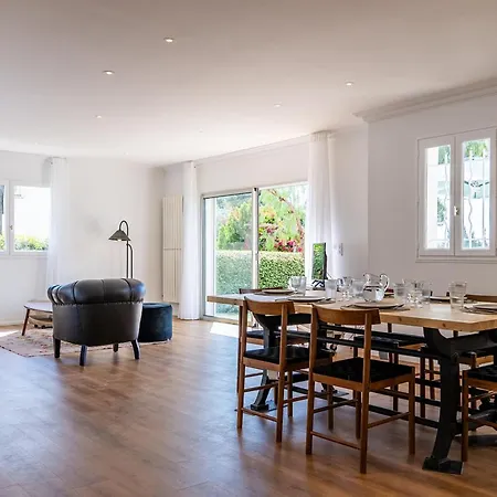 Pretty House With Pool In Holiday home