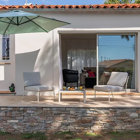 Holiday home Pretty House With Pool In
